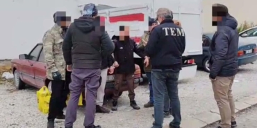 Afyonkarahisar’da 9’u DEAŞ’le iltisaklı 62 yabancı uyruklu sınır dışı edildi