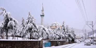 Afyonkarahisar’da kar etkisini gösterdi