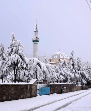 Afyonkarahisar’da kar etkisini gösterdi