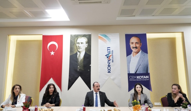 Kadınların Seçme Hakkı 91 Yaşında, Kutlama Var!