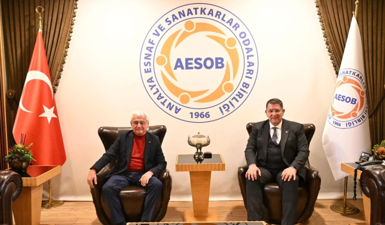 Finike Belediye Başkanı’ndan Esnafa Destek Ziyareti