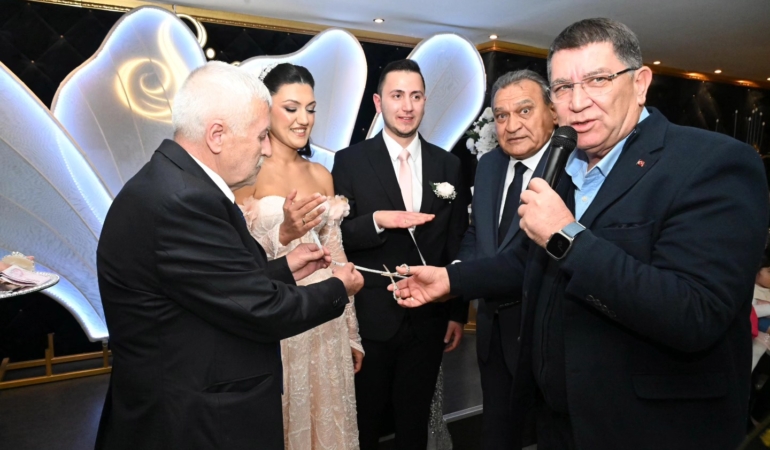 Başkan Erdemir’in Kızı Fatma’nın Nişan Töreni