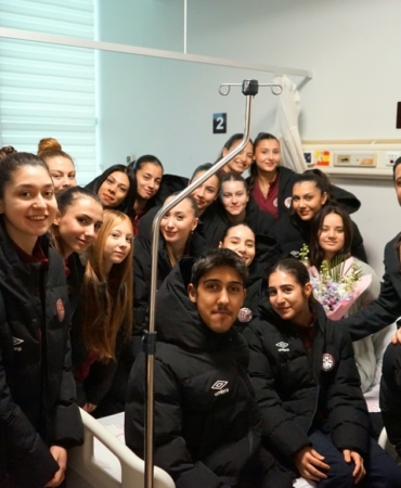 Ümmünez Karaöz’e Geçmiş Olsun Ziyareti!