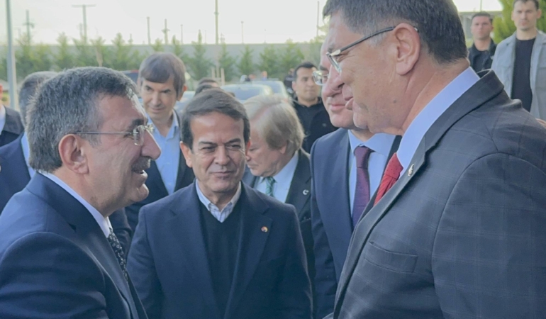 Cumhurbaşkanı Yardımcısı Yılmaz Antalya’da!