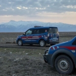 Avda başından vurularak ağır yaralandı