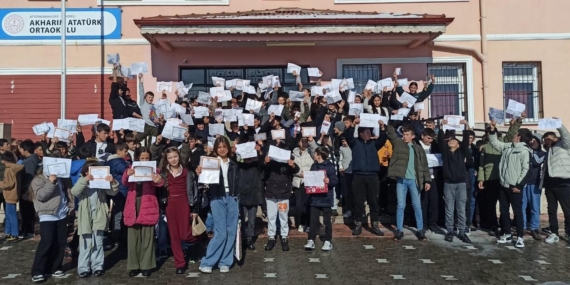 Karne sevincini türkü söyleyip oynayarak yaşadılar