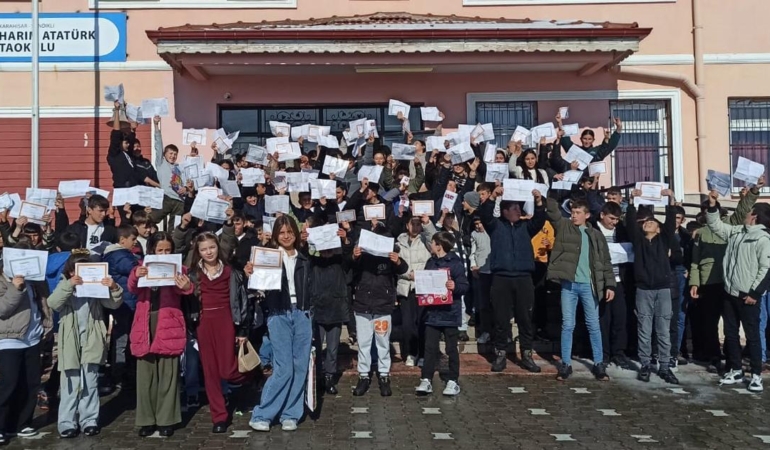 Karne sevincini türkü söyleyip oynayarak yaşadılar