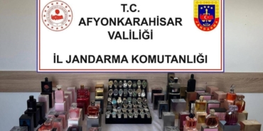 Jandarma kaçak parfüm ve saat ele geçirdi