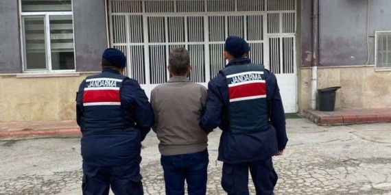 Jandarma aranan 51 şüpheliyi yakaladı