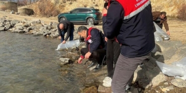 Afyonkarahisar’da 13 ilçede 39 göl ve gölete balık bırakıldı
