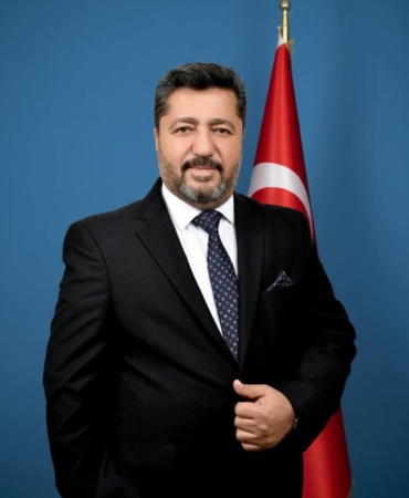 Başkan Adayı Halil Efe Çevik’in Aracı Kundaklandı