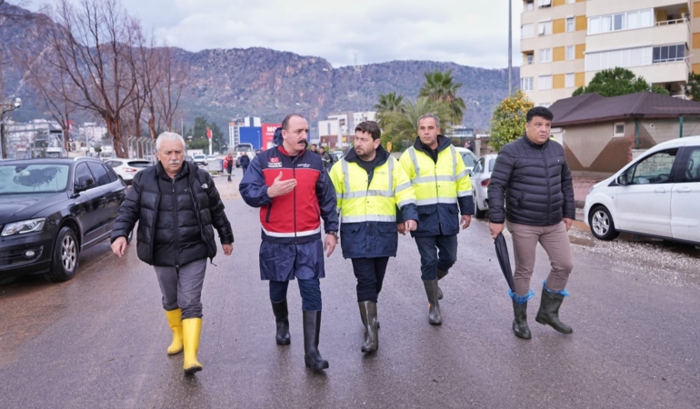 Konyaaltı’nda Fırtına: Başkan Kotan Sahada!