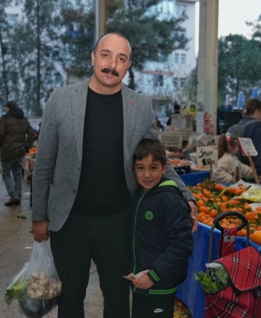 Başkan Kotan, Pazar Yerinde Esnafla Buluştu
