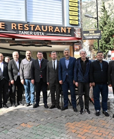 Kaş’ta Esnaf Buluşması: Samimi Sohbetler
