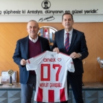 Mevlüt Çavuşoğlu’ndan Antalyaspor’a Destek Ziyareti