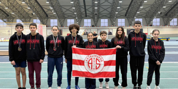 Genç Atletlerimiz Bursa’da 3 Madalya Kazandı!