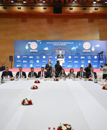 Antalya’da Birlikte İftar Coşkusu Yaşandı!