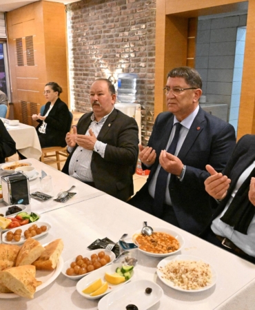 Antalya’da Geleneksel İftar Programı Gerçekleşti