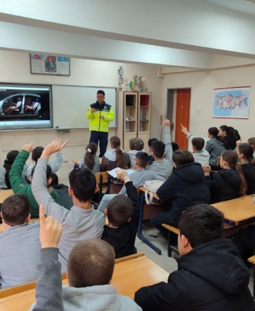 Jandarmadan okullarda trafik eğitimi