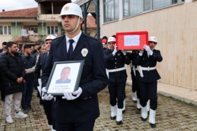 Polis memuru memleketinde toprağa verildi
