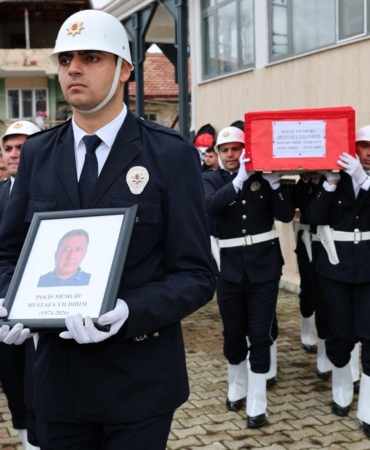 Polis memuru memleketinde toprağa verildi
