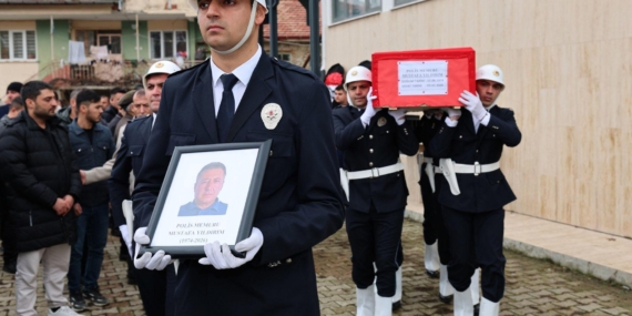 Polis memuru memleketinde toprağa verildi