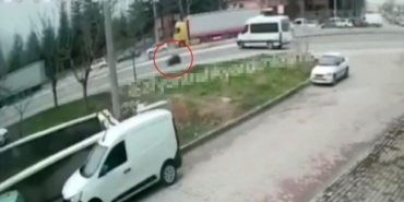 Minibüsle çarpışan motosikletin sürücüsü hayatını kaybetti (2)