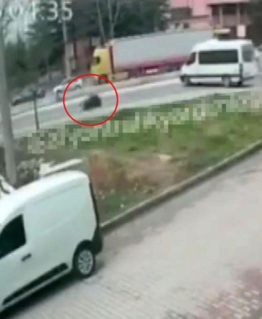 Minibüsle çarpışan motosikletin sürücüsü hayatını kaybetti (2)