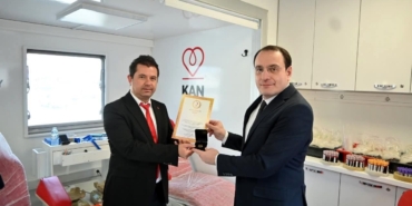 36 defa kan veren bağışçıya altın madalya