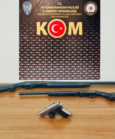 Polisten kaçak silah operasyonu