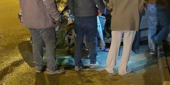 Otomobil ile traktör çarpıştı; 5 yaralı