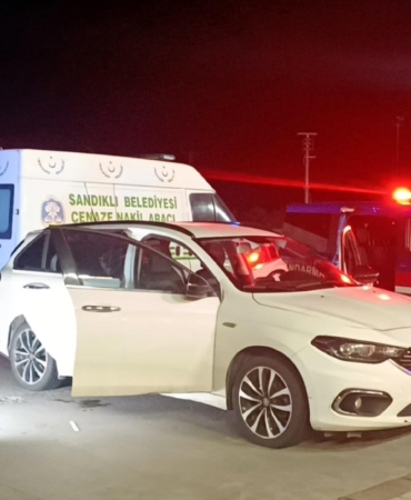 Park halindeki otomobilde erkek cesedi bulundu