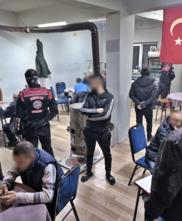 Polis, huzur operasyonu düzenledi