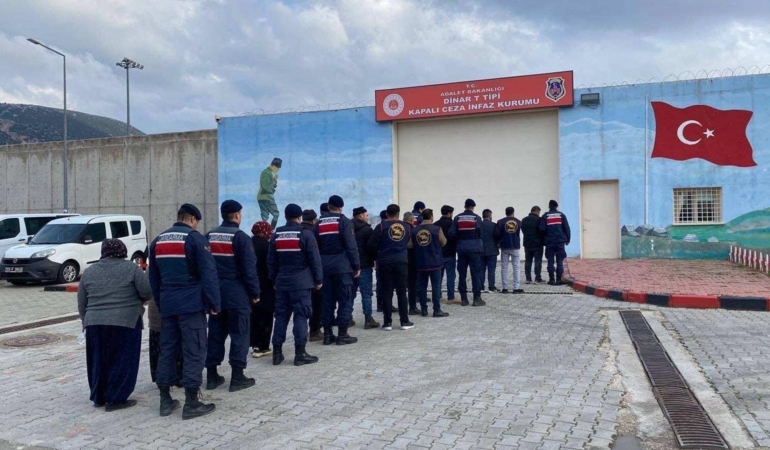 Afyonkarahisar’da 1 haftada 30 şüpheli tutuklandı
