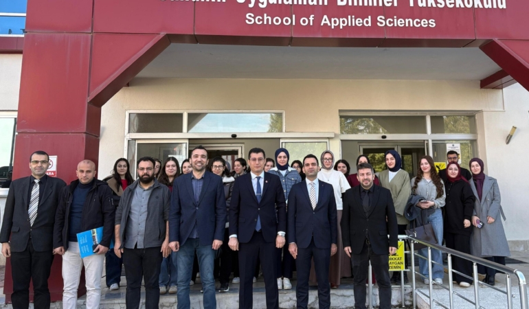 Üniversitelilere siber suçlara yönelik tedbir anlatıldı