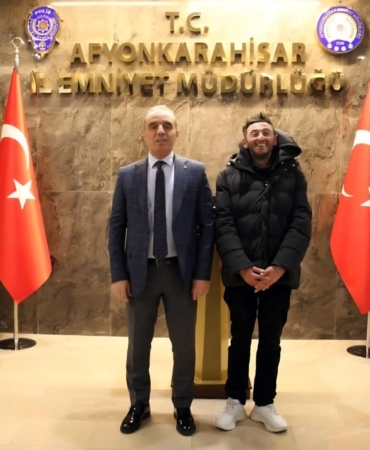 Emniyet Müdürü Erol, engelli genci makamında ağırladı