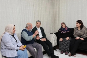 Vali Aktaş, şehit Özen’in eşini ziyaret etti