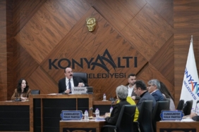 Konyaaltı Meclisi’nde Deprem Anması Yapıldı