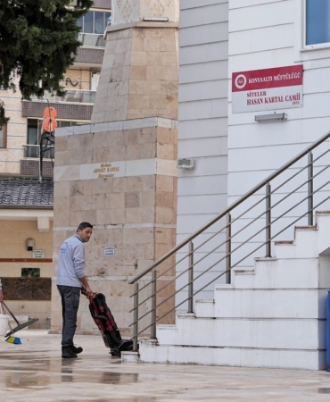 Konyaaltı’nda Camiler Ramazan’a Hazırlanıyor!