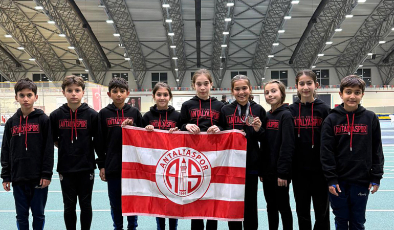 Berra Nisa, Bursa’da Gümüş Madalya Kazandı!