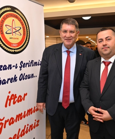 Antalya Elektronikçilerden Birlikte İftar Keyfi