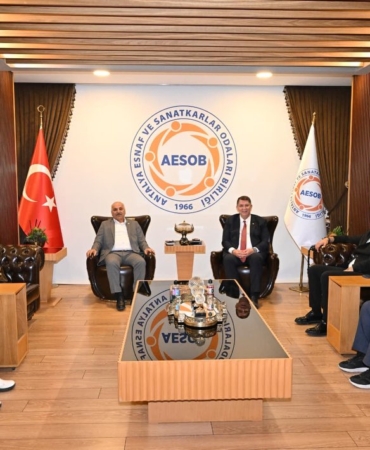 Talat Dinçer’den Antalya Esnafı’na Ziyaret
