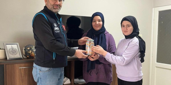 Öğrencilerden Gazze’ye yardım