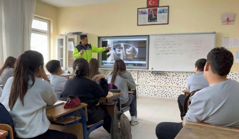 Jandarmadan trafik kuralları eğitimi