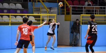 Korfbol grup müsabakaları başladı