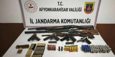 Jandarmadan kaçak silah operasyonu