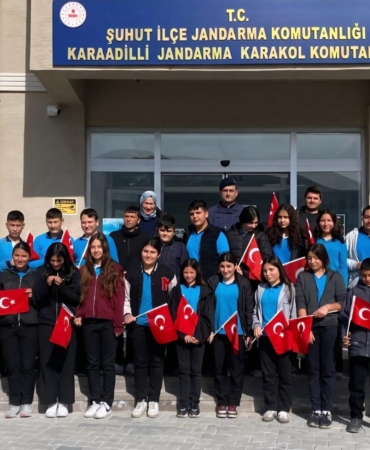 Öğrencilerden jandarma karakoluna ziyaret