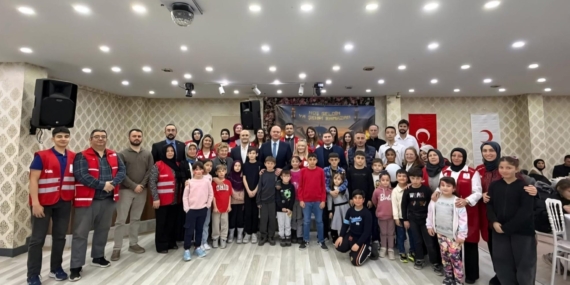 Türk Kızılay’dan iftar programı