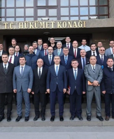 Vali Aktaş, birim müdürleriyle görüştü