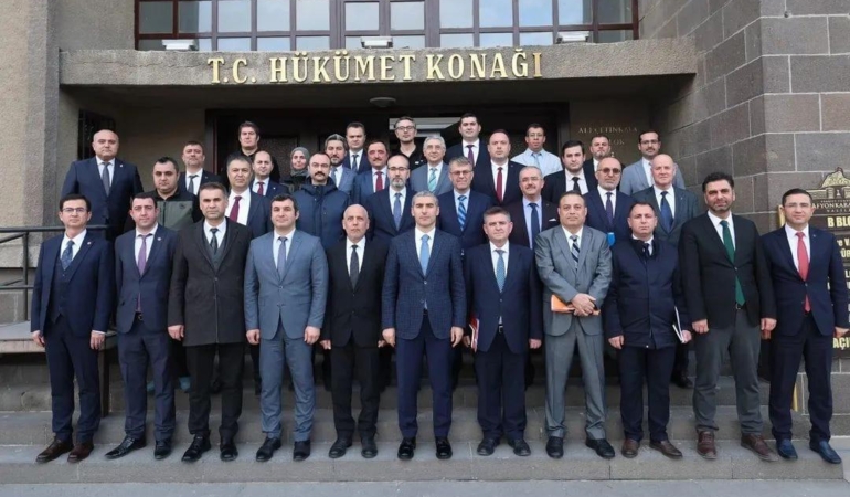 Vali Aktaş, birim müdürleriyle görüştü